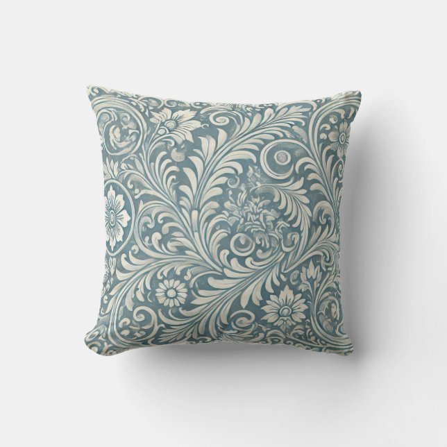 Scrolling Damask Pattern in Soft Blue und Ivory Kissen (Vorderseite)
