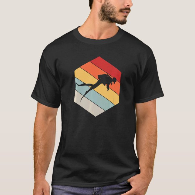 Scuba Divemaster Geometric Distressed Vinta T-Shirt (Vorderseite)
