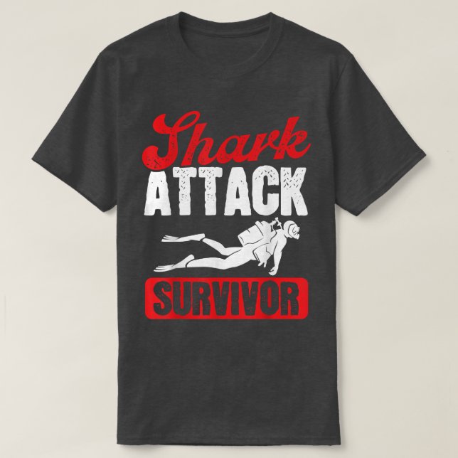 Scuba Diver's Shark Attack Survivor Scuba Diver T-Shirt (Design vorne)