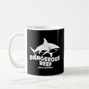 Scuba Diving Great White Haie - Gefährliches Riff Kaffeetasse