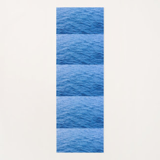 sea and mountains on yoga mat yogamatte