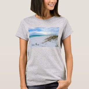 Sea Oats und White Sand Beach Morning Frau TShirt