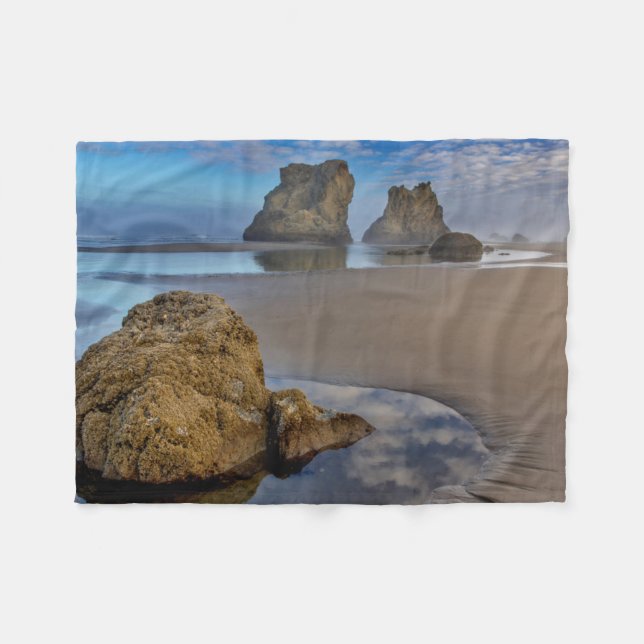 Sea Stacks on Bandon Beach in Bandon, Oregon 2 Fleecedecke (Vorderseite (Horizontal))