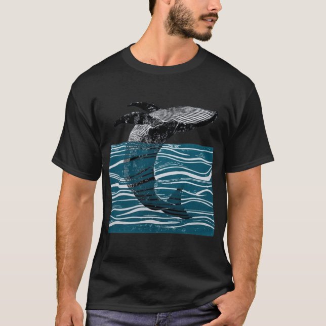 sea whale jump whale in blue waves funny gift T-Shirt (Vorderseite)