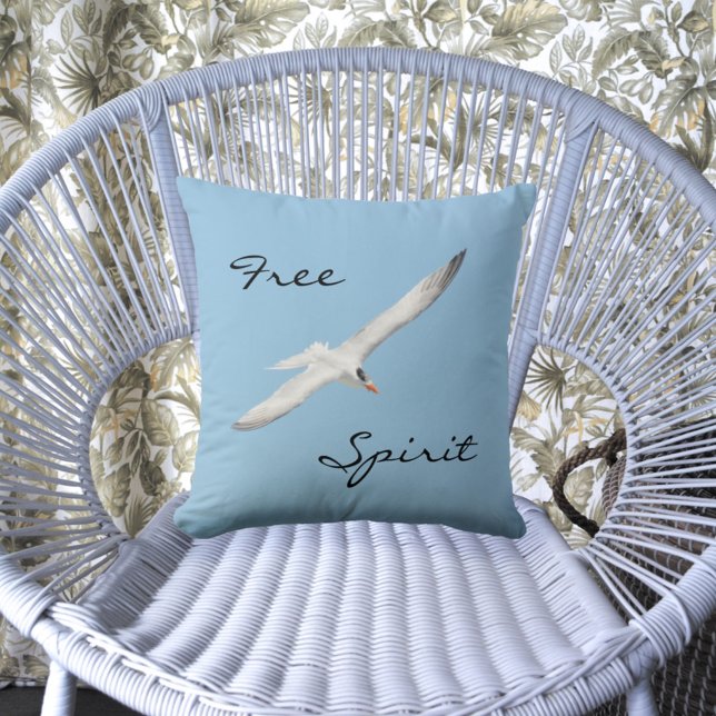 Seabird in Flight Free Spirit Sky Blue Kissen (Von Creator hochgeladen)