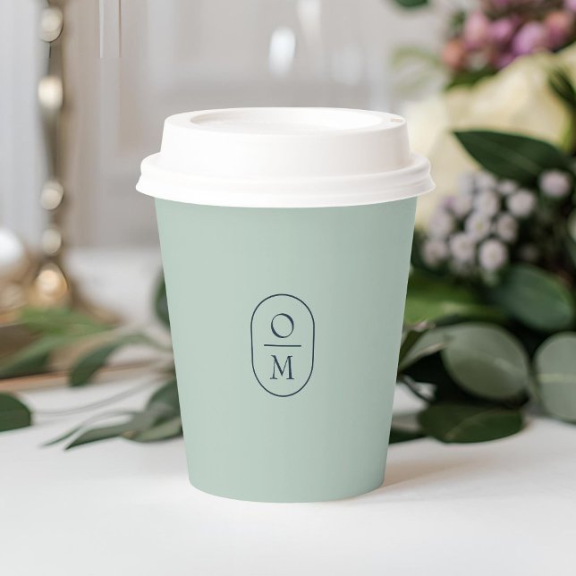 Seafoam Grün | Minimales Monogramm-Hochzeit Pappbecher (Von Creator hochgeladen)