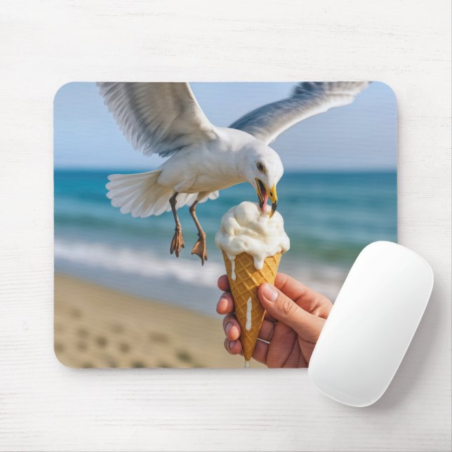 Seagull isst einen Eiskrem Mousepad (Mit Mouse)