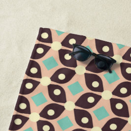 Seamless geometric pattern in dark brown leaf  strandtuch