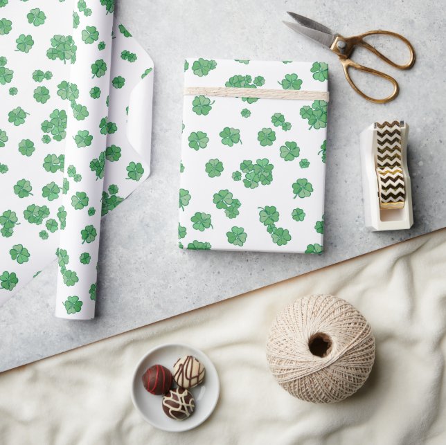 Seamless Lucky Four-Leaf Clover Pattern Geschenkpapier (Kunsthandwerk)