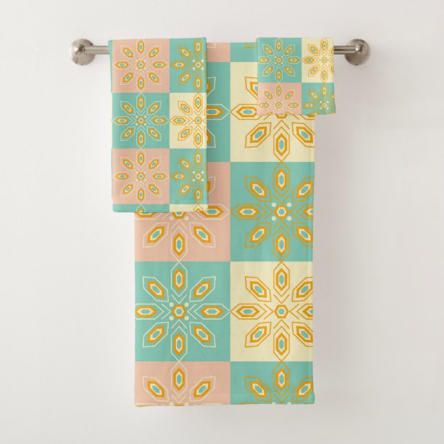 Seamless pattern with geometric floral motifs badhandtuch set (Insitu)