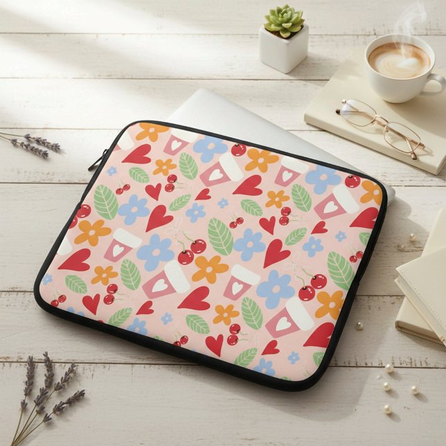 seamless pattern with hearts,  flowers and cherrie laptopschutzhülle (Von Creator hochgeladen)
