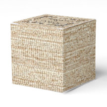 Seashell Border on Brown Weave Wedding