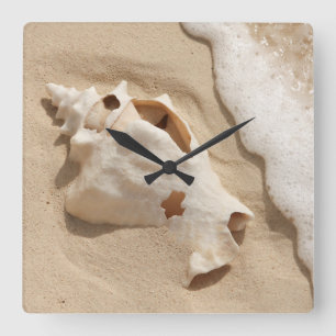 Seashell On Beach Grand Turk Caribbean Island Quadratische Wanduhr