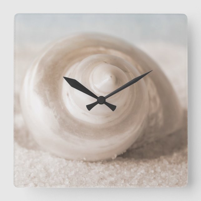 Seashell-Sand-Strand - tropische Muschel-Schablone Quadratische Wanduhr (Vorderseite)