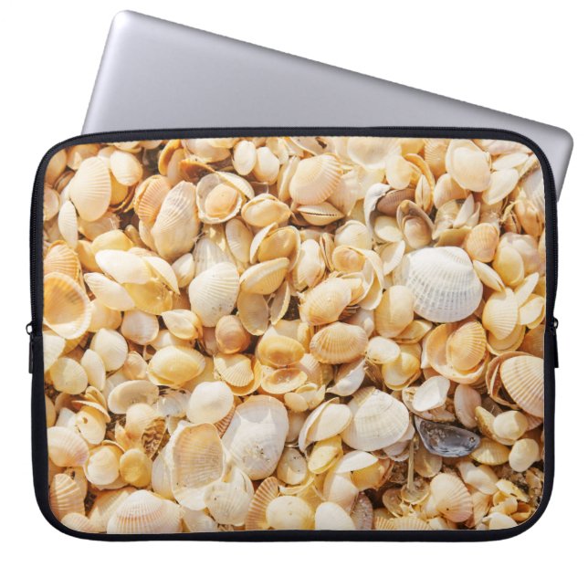 Seashell strukturierte Sommer Strand Hintergrund. Laptopschutzhülle (Vorderseite)