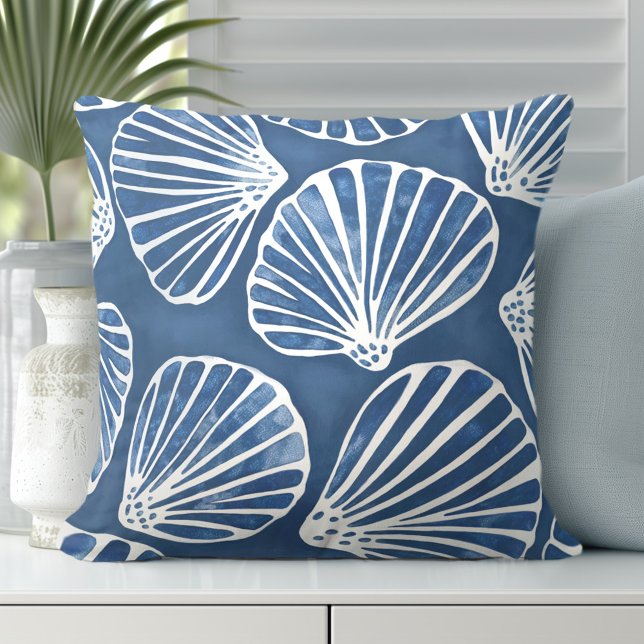 Seashells Blue White Kissen (Discover Gorgeous Coastal Throw Pillows by Totally Coast.)