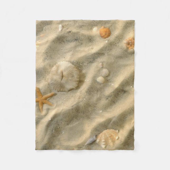 Seashells im Sand Fleecedecke (Vorderseite)