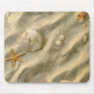 Seashells im Sand Mousepad