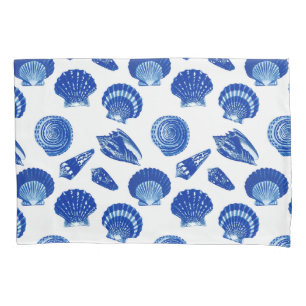 Seashells - Navy Blue im weißen Hintergrund Kissenbezug
