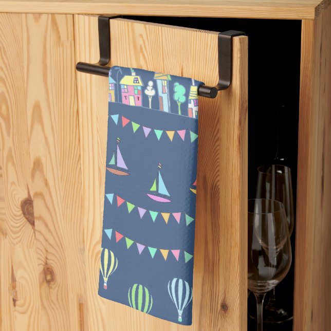 Seaside Town Sail Boats and Bunting Pattern Blue Geschirrtuch (Drittel gefaltet)