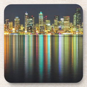 Seattle-Skyline nachts mit Reflexion Getränkeuntersetzer