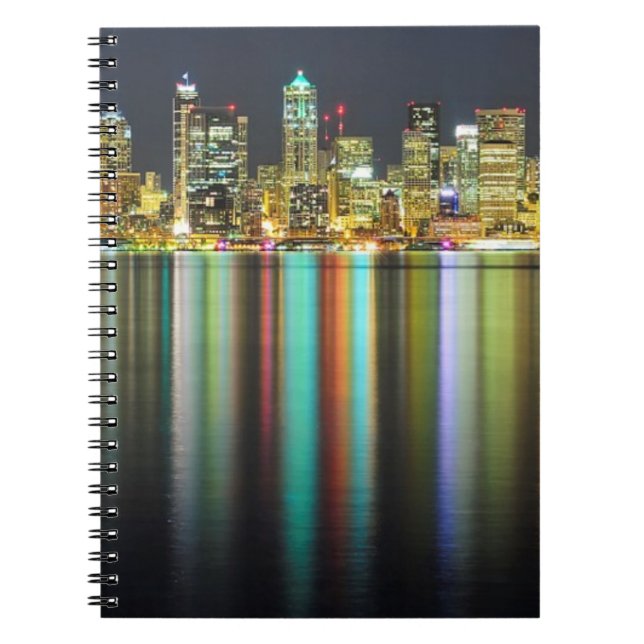 Seattle-Skyline nachts mit Reflexion Notizblock (Vorderseite)