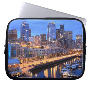 Seattleskyline und Hafen, Washington-Staat Laptopschutzhülle