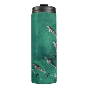 SECHS DELPHINE IM RUHIGEN WASSER THERMOSBECHER