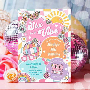 Sechs ist ein Vibe Retro Groovy Preppy Varsity Bir Einladung