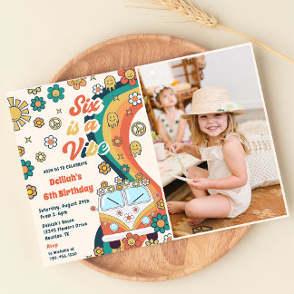 Sechs ist eine Vibe Retro Floral 6. Geburtstagspar Einladung