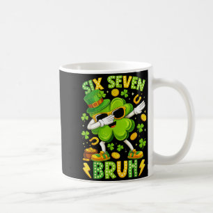 Sechs sieben 67 Meme cool St. Patricks Tag Jungen  Kaffeetasse