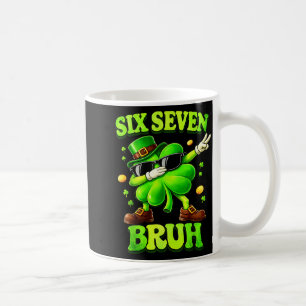Sechs sieben 67 Meme St. Patricks Tag 6 7 Teenager Kaffeetasse