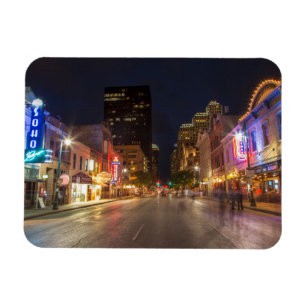Sechste Straße bei Dusk in Austin, Texas, im Stadt Magnet