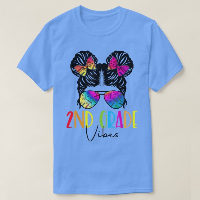 Second Grade Vibes Messy Bun Haargummi Dye 2 Grad T-Shirt (Design vorne)