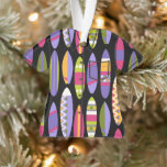 Secret Beach Hawaiian Surfboards Aloha Shirt Black Ornament<br><div class="desc">Schwarzer Boden mit Fandango Pink, Dahlia Lila, Kelp Forest Green, Citrus Gold und Limon Punch Farbweg. Brillante grafische Surfbretter schaffen dieses moderne Design aus der Mitte des Jahrhunderts. Dieses Design, das nach dem Secret Beach in Kauai benannt wurde, ist ideal für dieses "geheime" Strandhaus. Dieses Design kommt in mehreren Farben....</div>