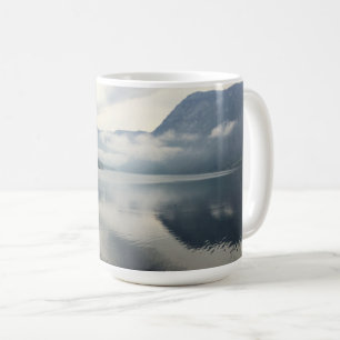 See-Gebirgswolken-Landschaftsphotographie Kaffeetasse