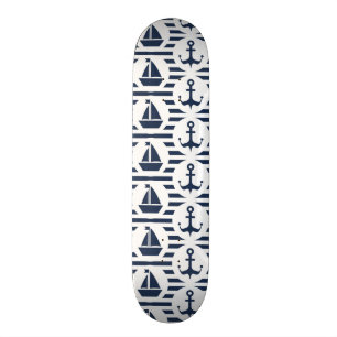 See im blauen Muster Skateboard