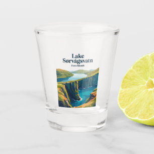 See Sørvágsvatn (Der See über dem Ozean) Schnapsglas