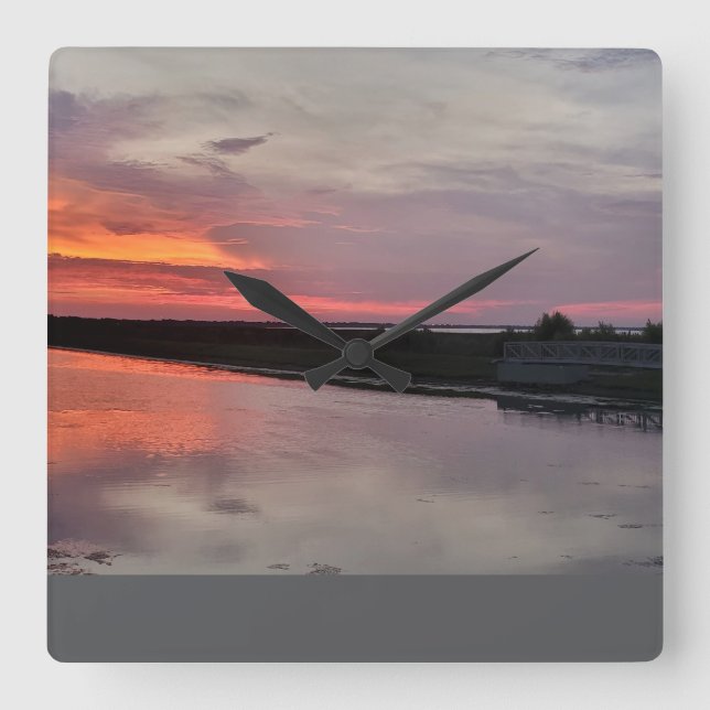 SEE SUNDOWN GLOW QUADRATISCHE WANDUHR (Vorderseite)