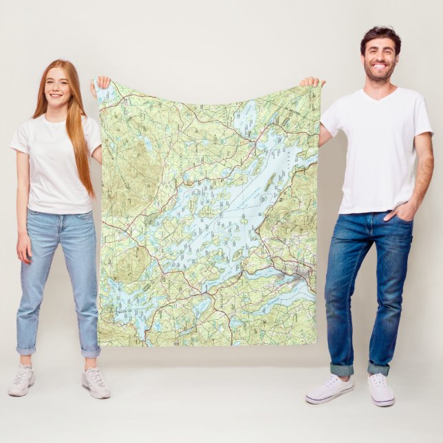 See Winnipesaukee Map (1986) Fleecedecke (Beispiel)