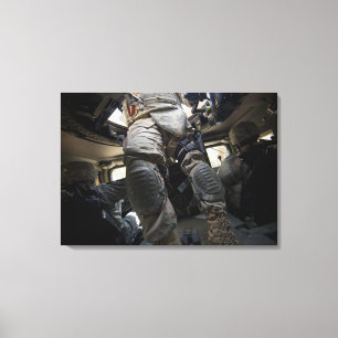 Seeleute lernen Verfahren für den Verband kennen Leinwanddruck