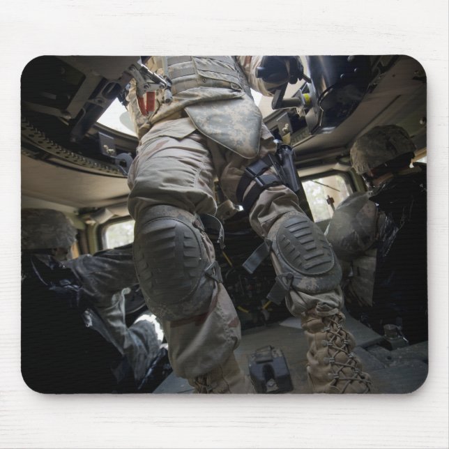 Seeleute lernen Verfahren für den Verband kennen Mousepad (Vorne)