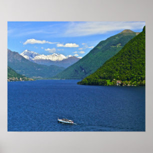 SEELUGANO, BOOT, BERGE IM HINTERGRUND POSTER