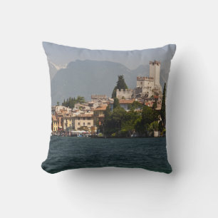Seeort, Malcesine, Provinz Verona, Italien Kissen