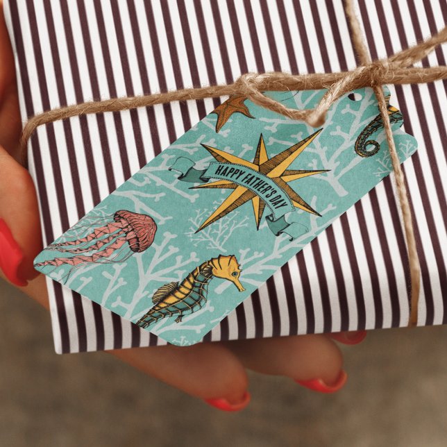 Seepferd Aquamarin Ocean Animal Nautical Star Geschenkanhänger (Sea Life Illustrations in Black Ink. Seahorse, Jellyfish, Starfish and Coral on Turquoise Background)