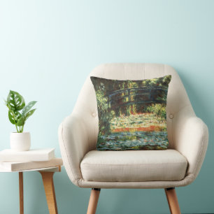 Seerosenteich by Claude Monet Kissen