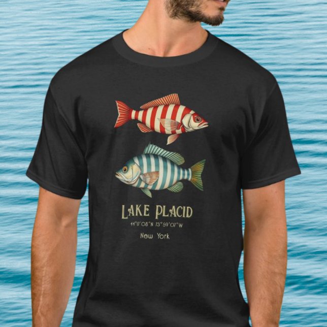 Seesee Placid New York nautische Fischbekleidung T-Shirt (Von Creator hochgeladen)
