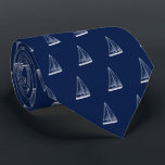 SeeSegelboot-Marine Krawatte<br><div class="desc">Eine eleganten themenorientierte Krawatte der Marine und des weißen Segelboots.</div>