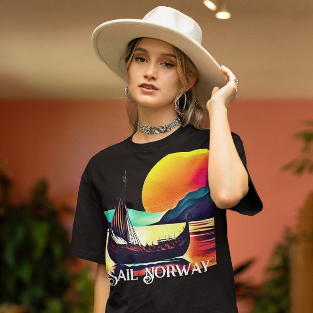 Segel Norwegen mit dem Wikinger Schiff T-Shirt (Von Creator hochgeladen)