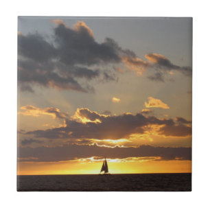 Segelboot am Sonnenuntergang Fliese